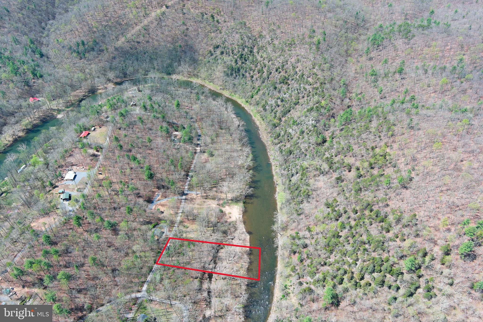 CACAPON HILLS - Land