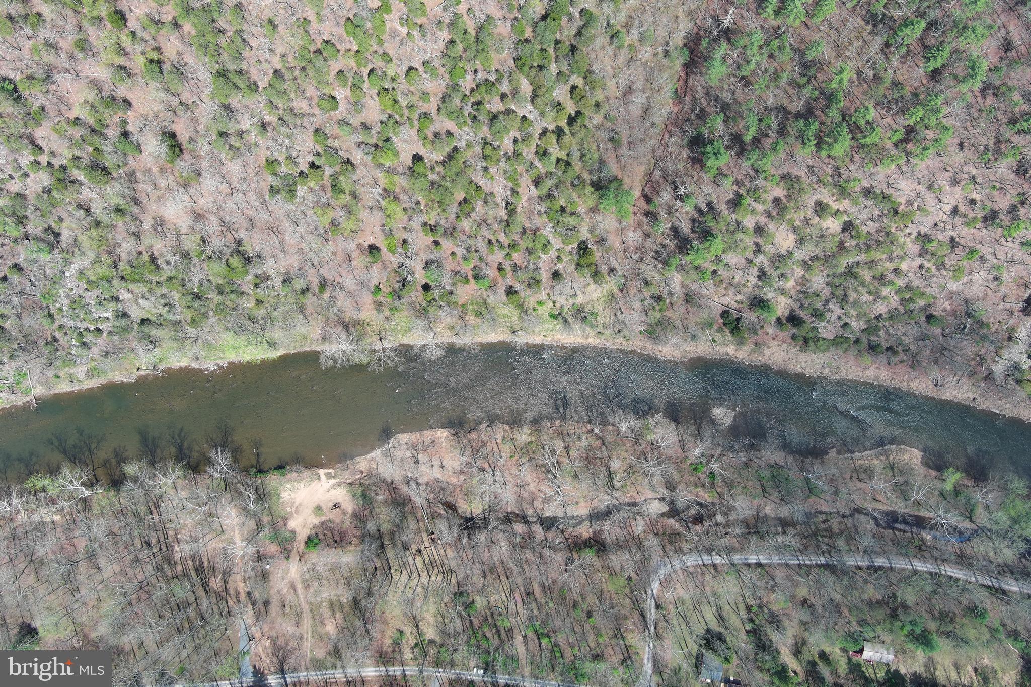 CACAPON HILLS - Land