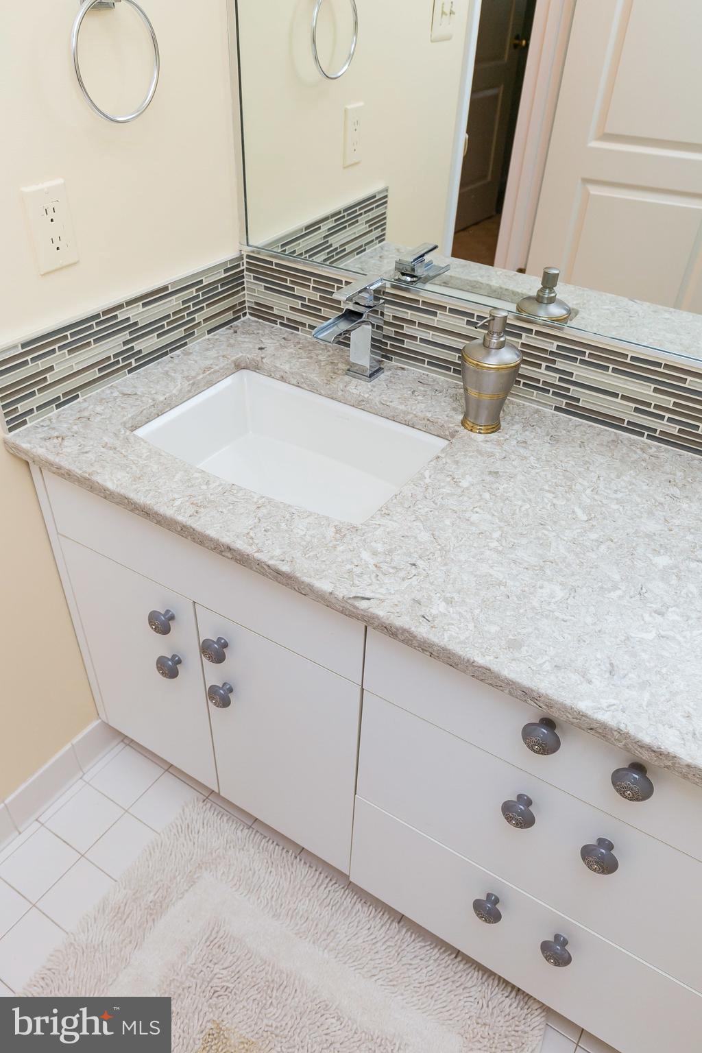 FIVE SPRINGS - Residential Lease