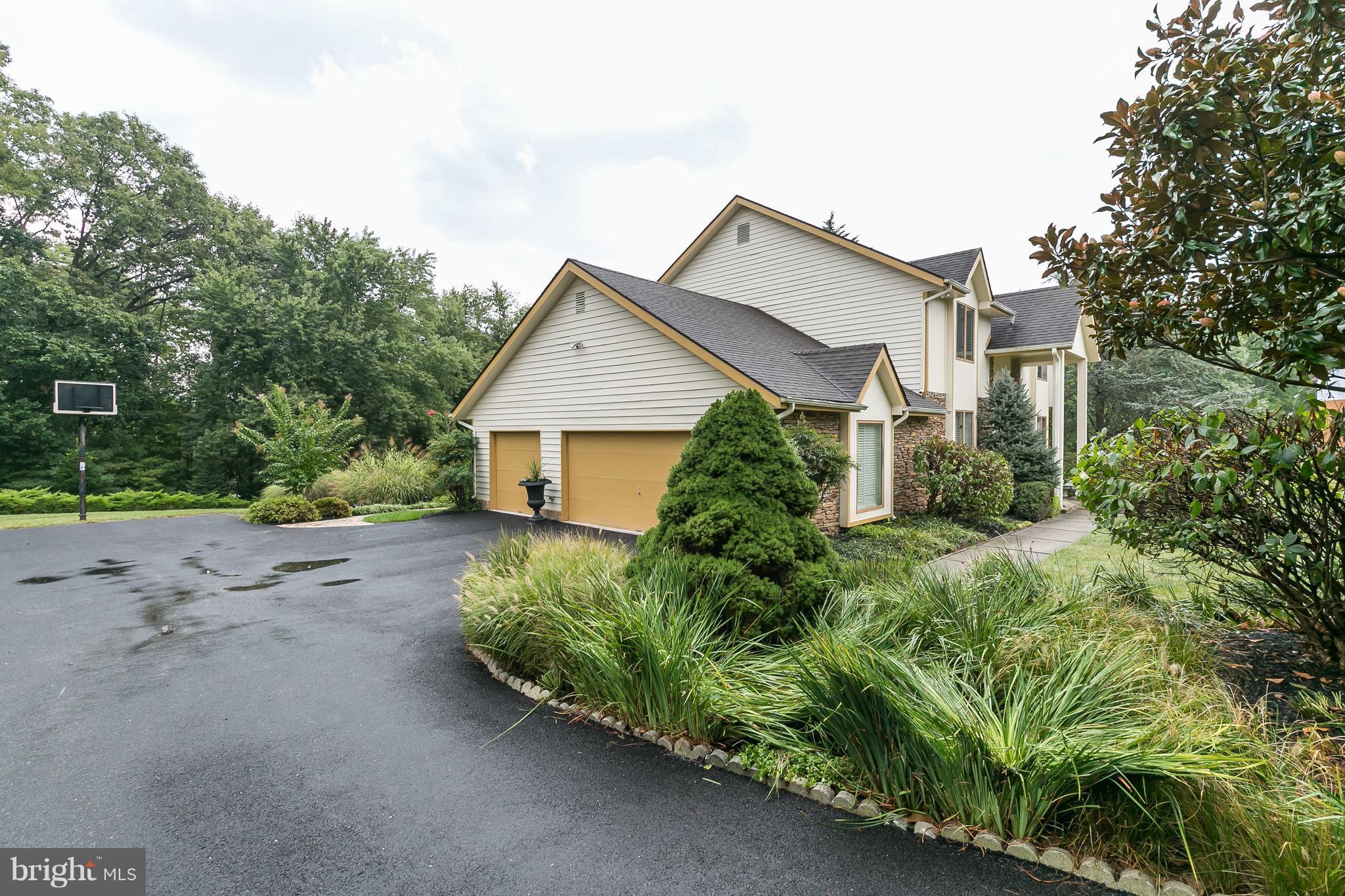 FIVE SPRINGS - Residential Lease