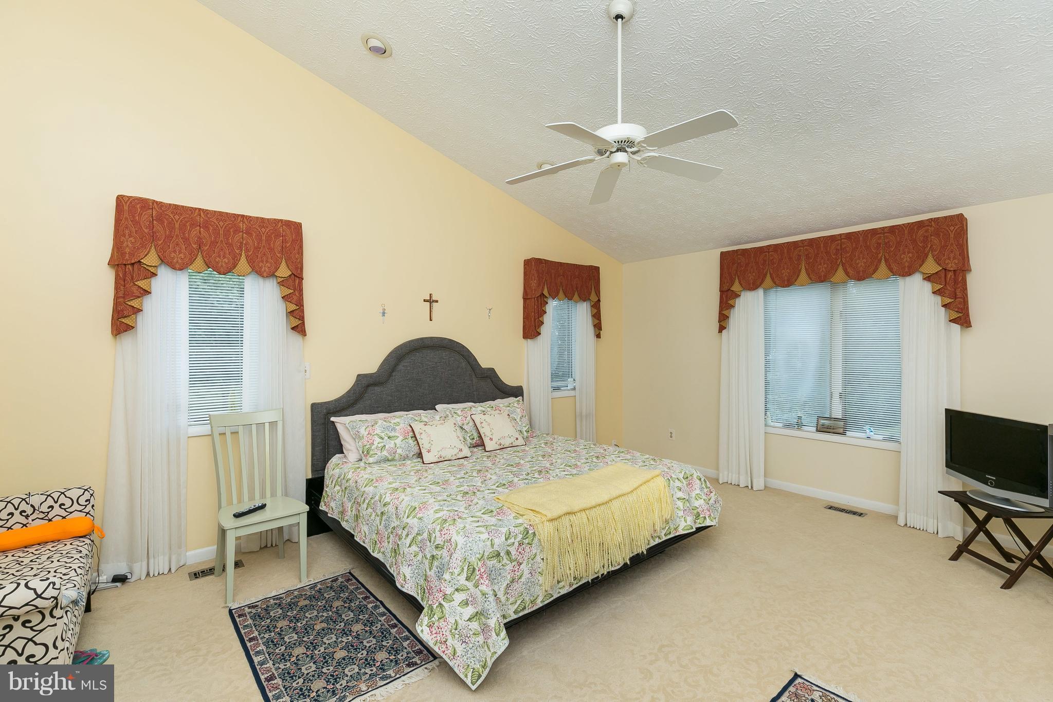 FIVE SPRINGS - Residential Lease