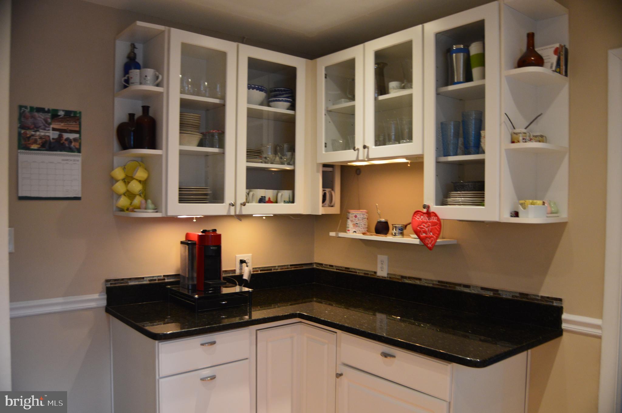 SLEEPY HOLLOW MANOR - Residential Lease