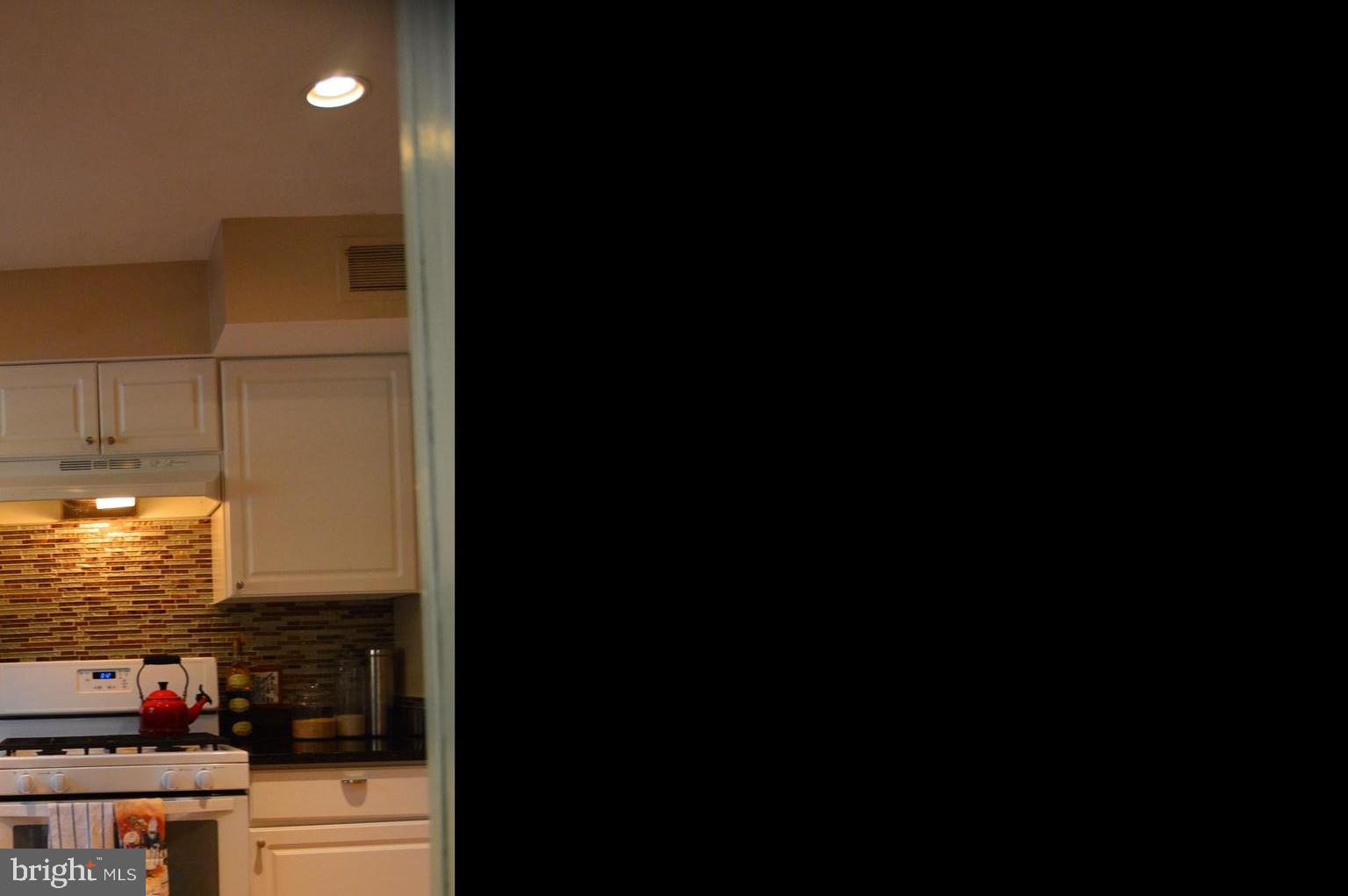 SLEEPY HOLLOW MANOR - Residential Lease