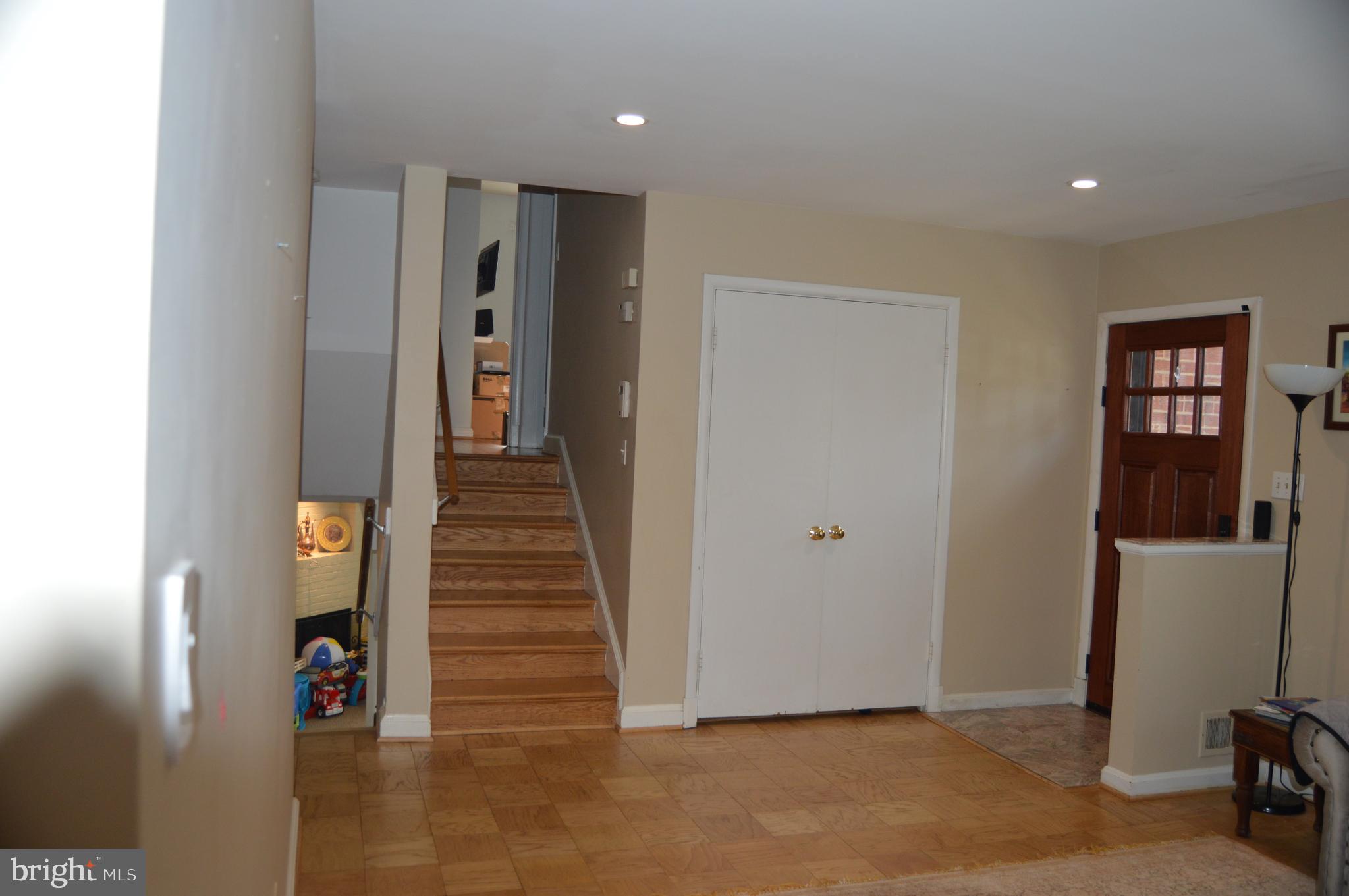 SLEEPY HOLLOW MANOR - Residential Lease