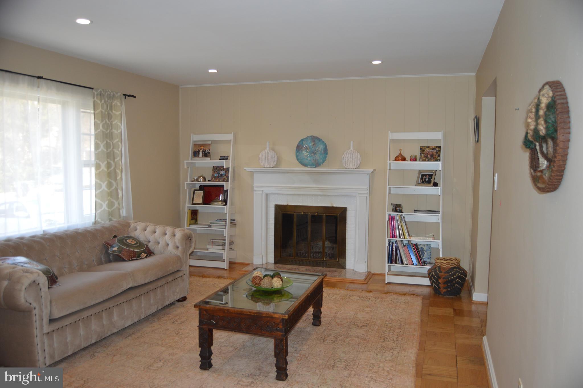 SLEEPY HOLLOW MANOR - Residential Lease