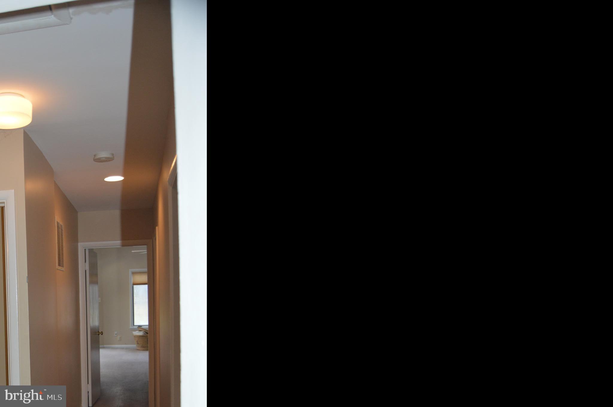 SLEEPY HOLLOW MANOR - Residential Lease