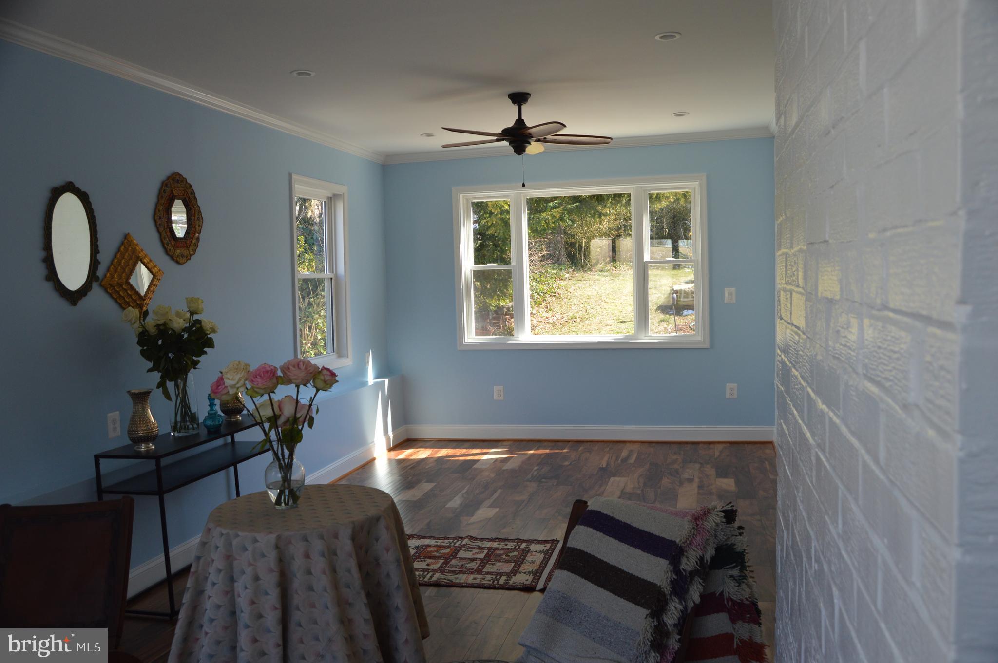 SLEEPY HOLLOW MANOR - Residential Lease