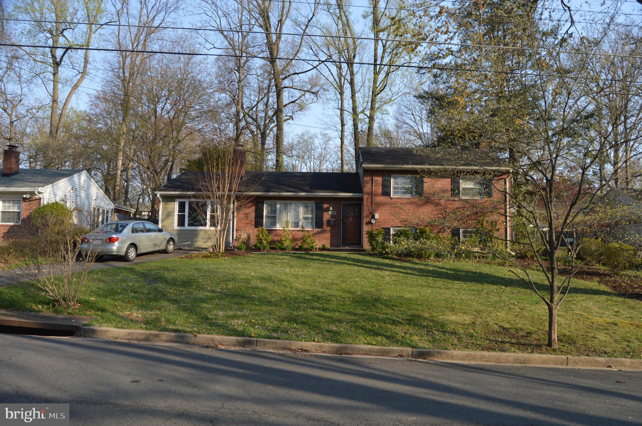 SLEEPY HOLLOW MANOR - Residential Lease