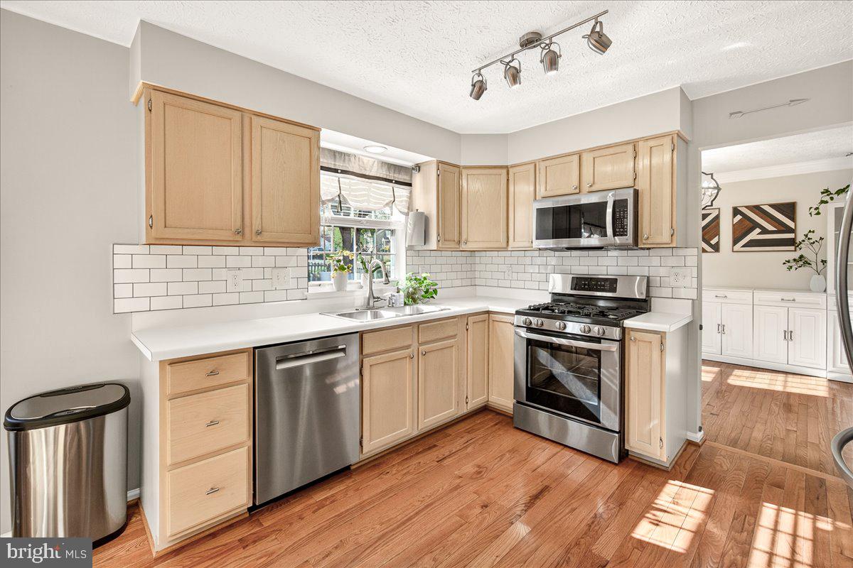 MONARCH RIDGE - Residential