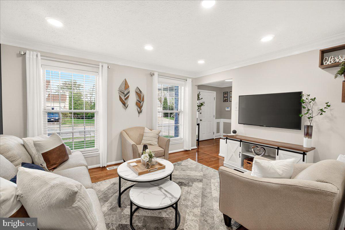 MONARCH RIDGE - Residential