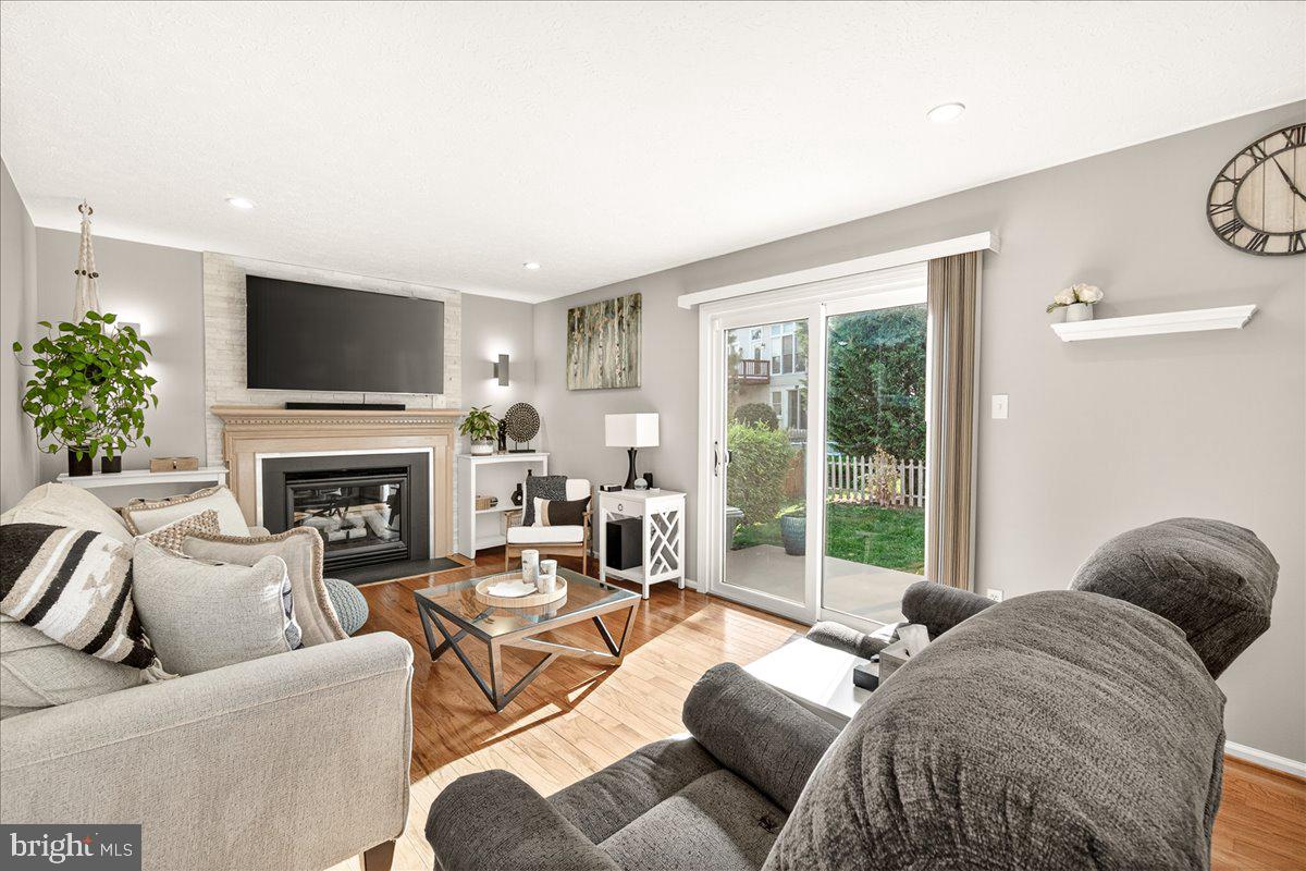 MONARCH RIDGE - Residential
