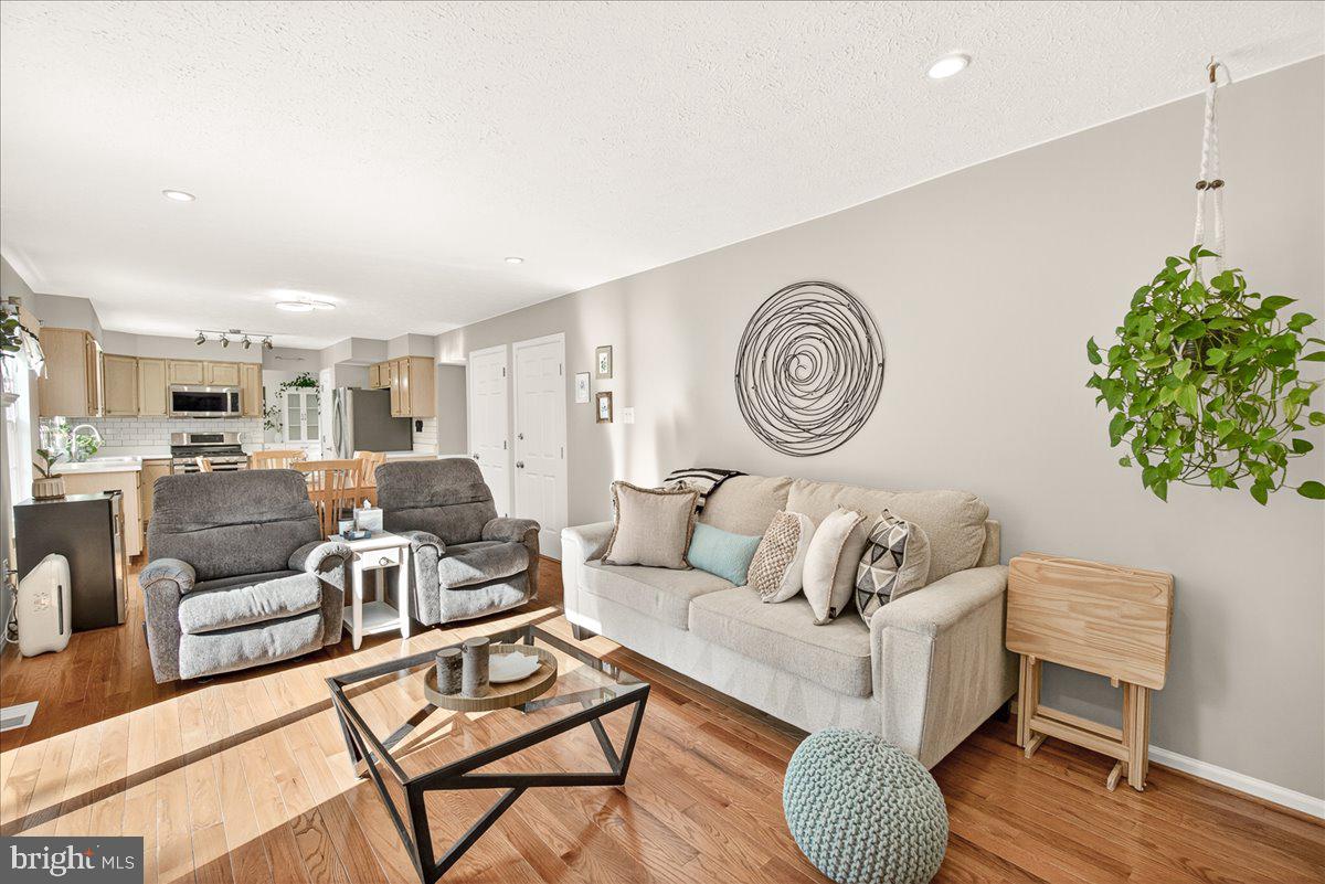 MONARCH RIDGE - Residential