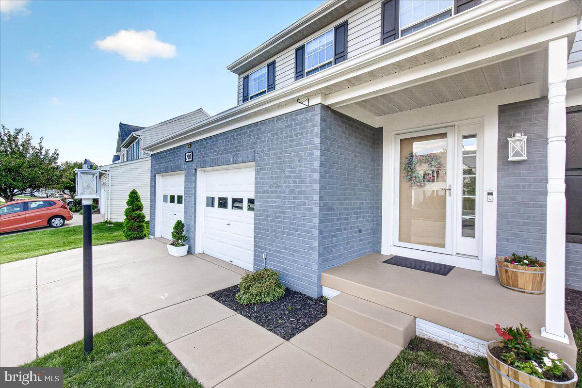 MONARCH RIDGE - Residential
