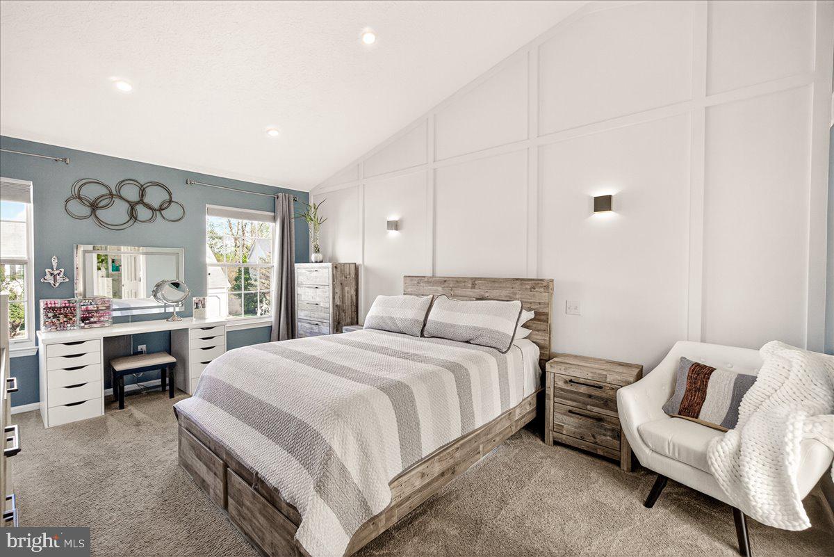 MONARCH RIDGE - Residential