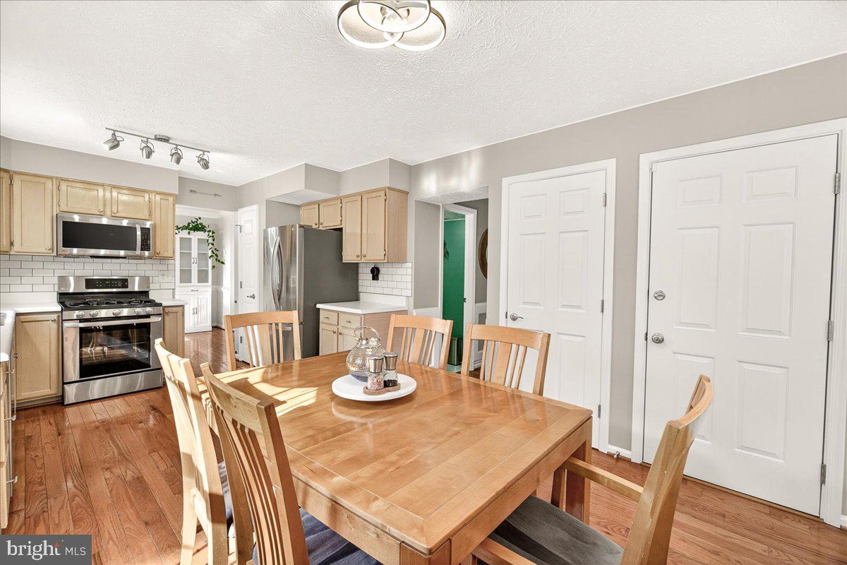 MONARCH RIDGE - Residential