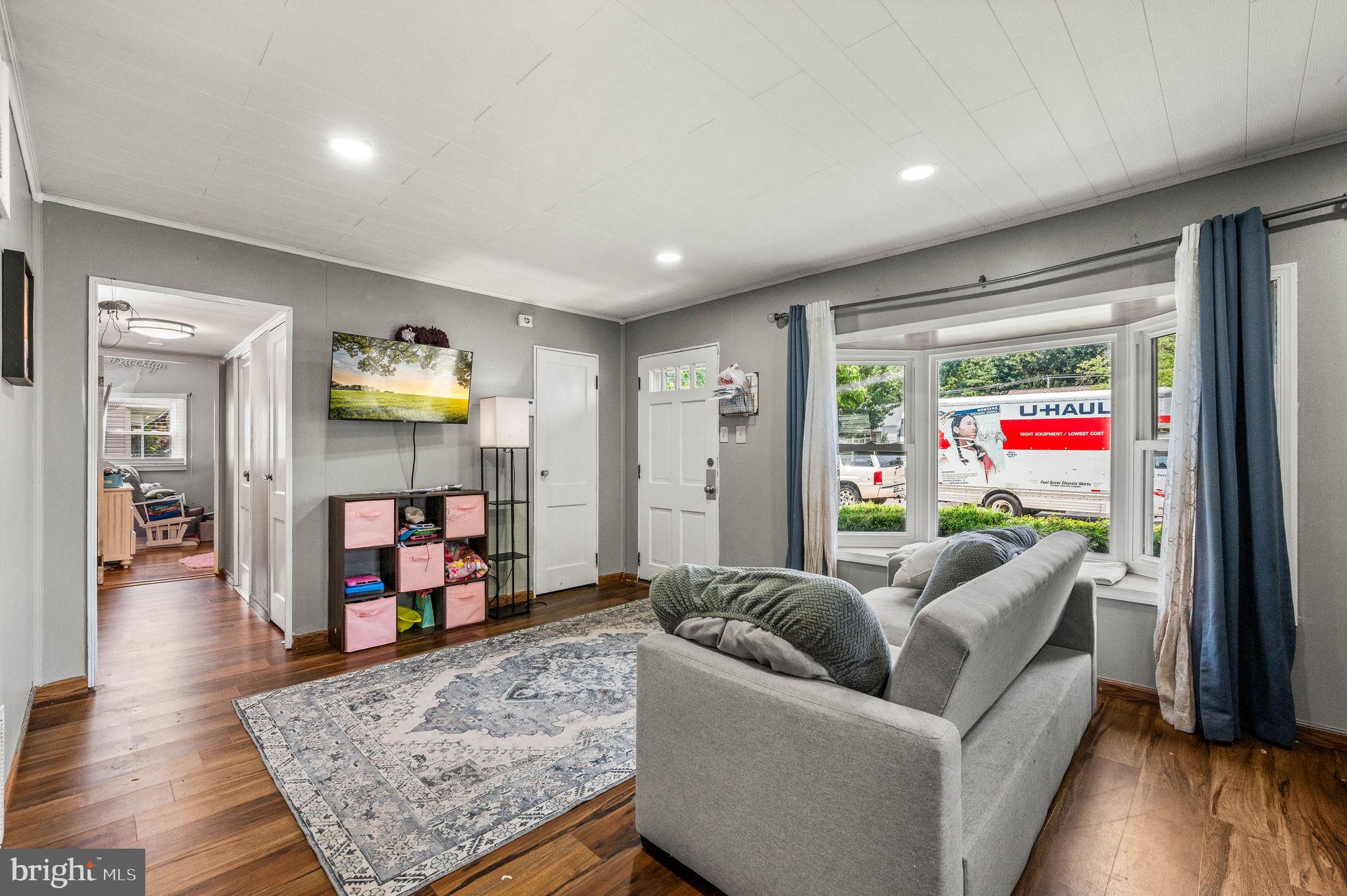 672 AUSTIN DRIVE