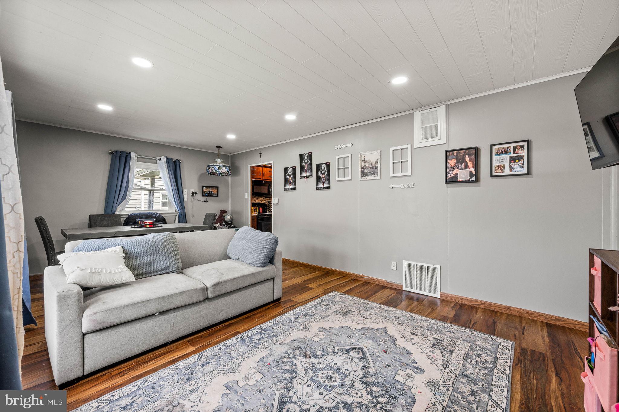 672 AUSTIN DRIVE