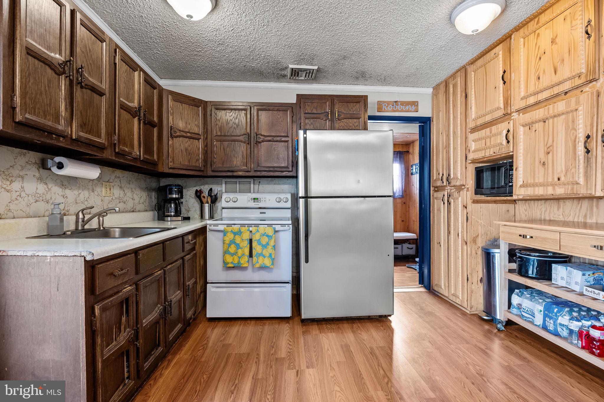 ELDERBERRY POND - Residential