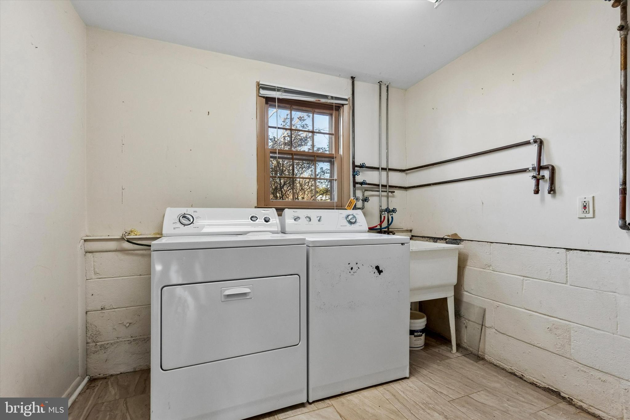 GLENHARDIE - Residential