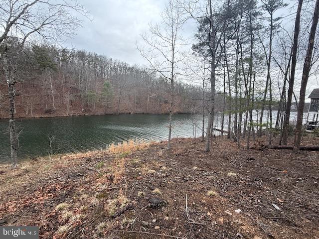 LAKE HOLIDAY ESTATES - Land