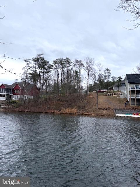 LAKE HOLIDAY ESTATES - Land