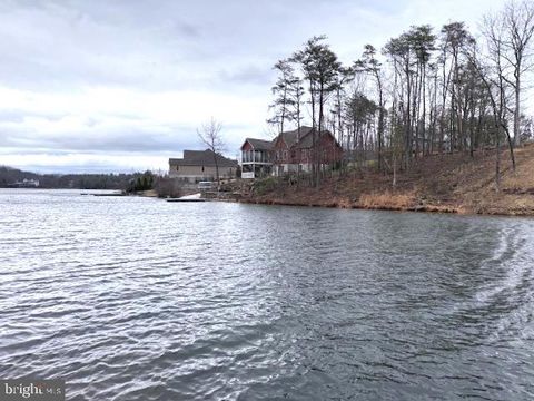 Vacant Land For Sale - Sleigh Drive - Lot #193<br/> Frederick County, CROSS JUNCTION, VA 22625