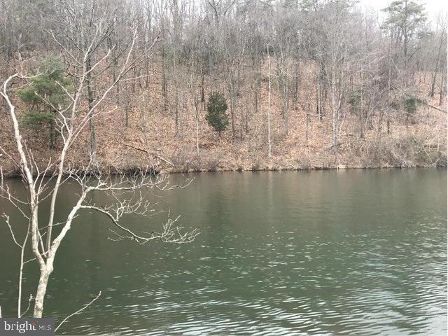 LAKE HOLIDAY ESTATES - Land