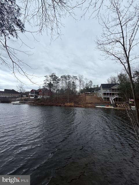 LAKE HOLIDAY ESTATES - Land