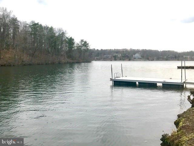 LAKE HOLIDAY ESTATES - Land