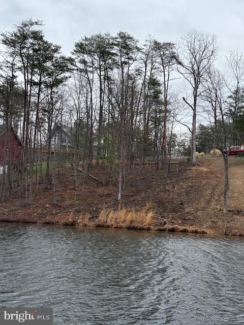 LAKE HOLIDAY ESTATES - Land