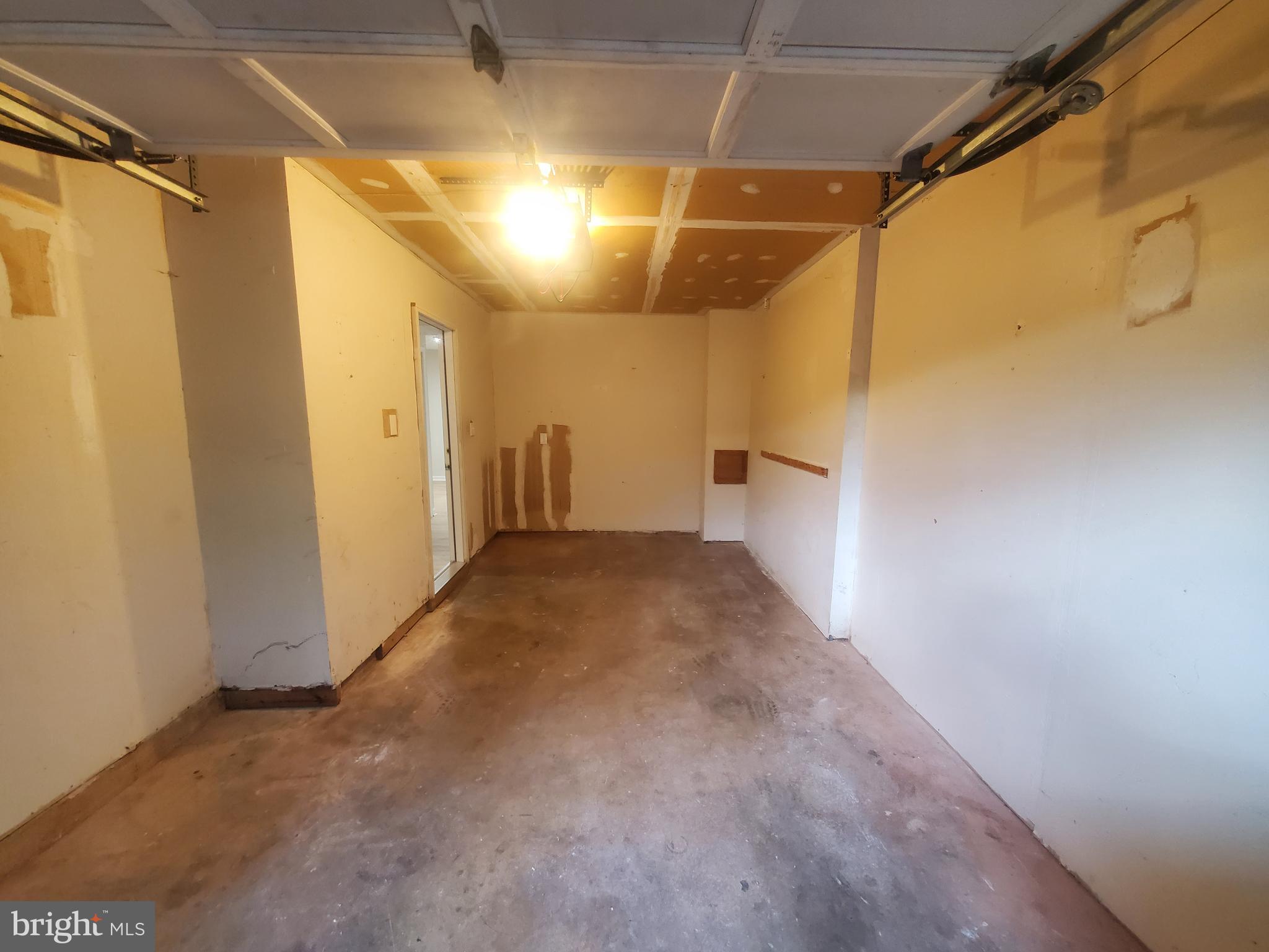 HERITAGE ESTATES - Residential Lease