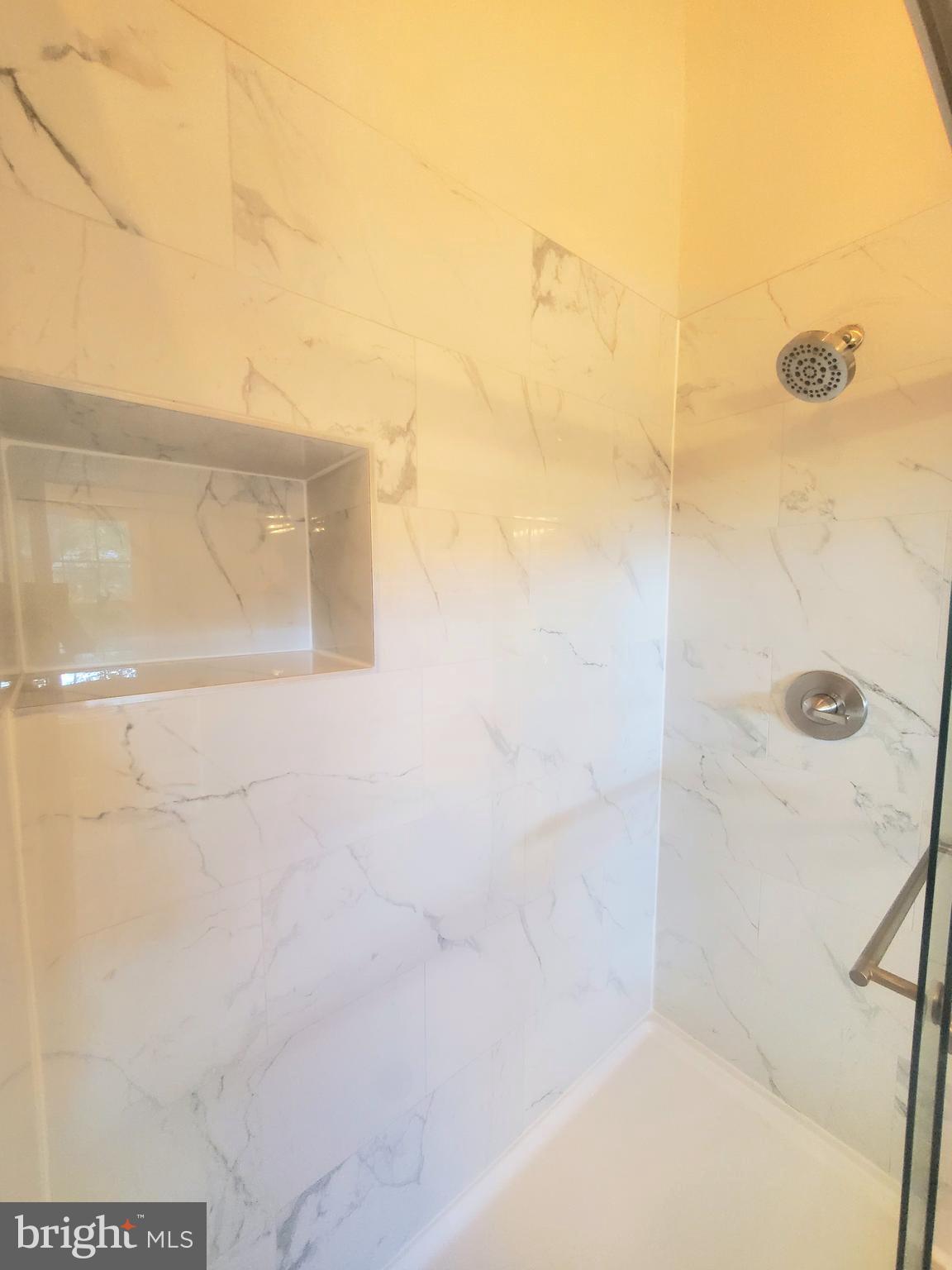 HERITAGE ESTATES - Residential Lease