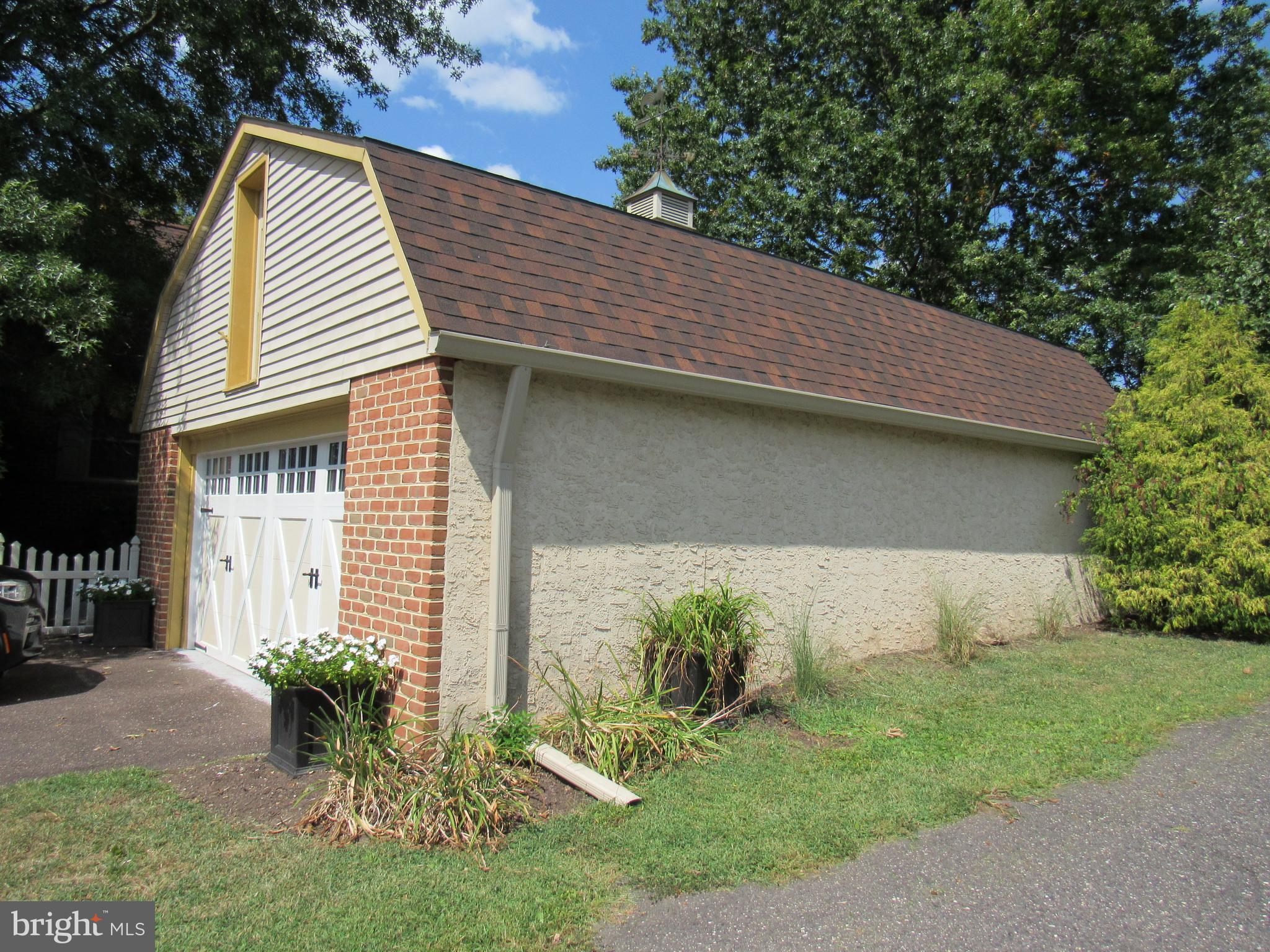 ROSEDALE - Residential