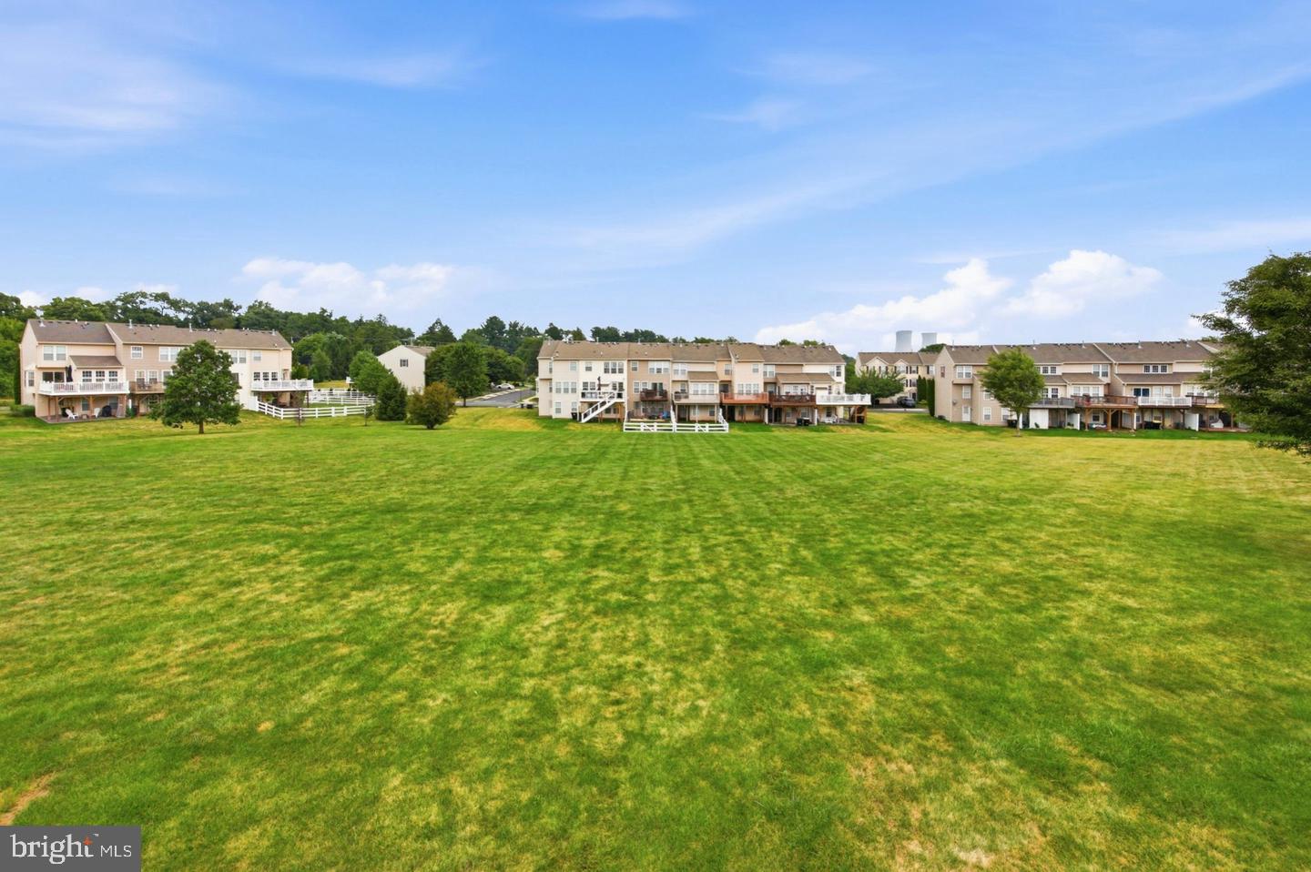 30 N SAVANNA DRIVE