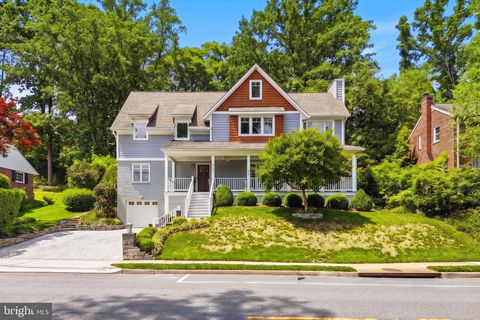 Photo of 4231 31st Street N, ARLINGTON, VA 22207 (MLS # VAAR2073228)