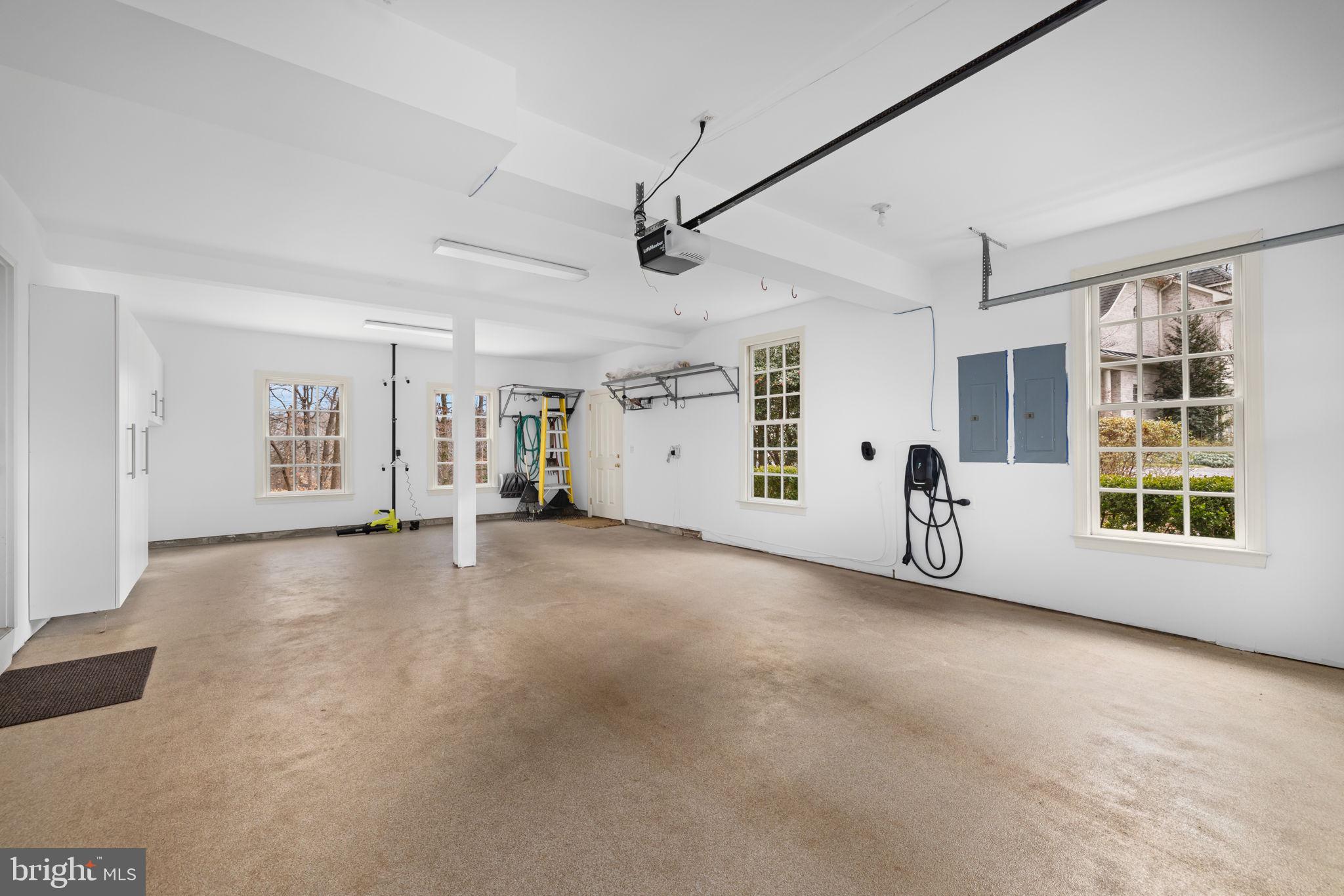 LANGLEY FOREST - Residential