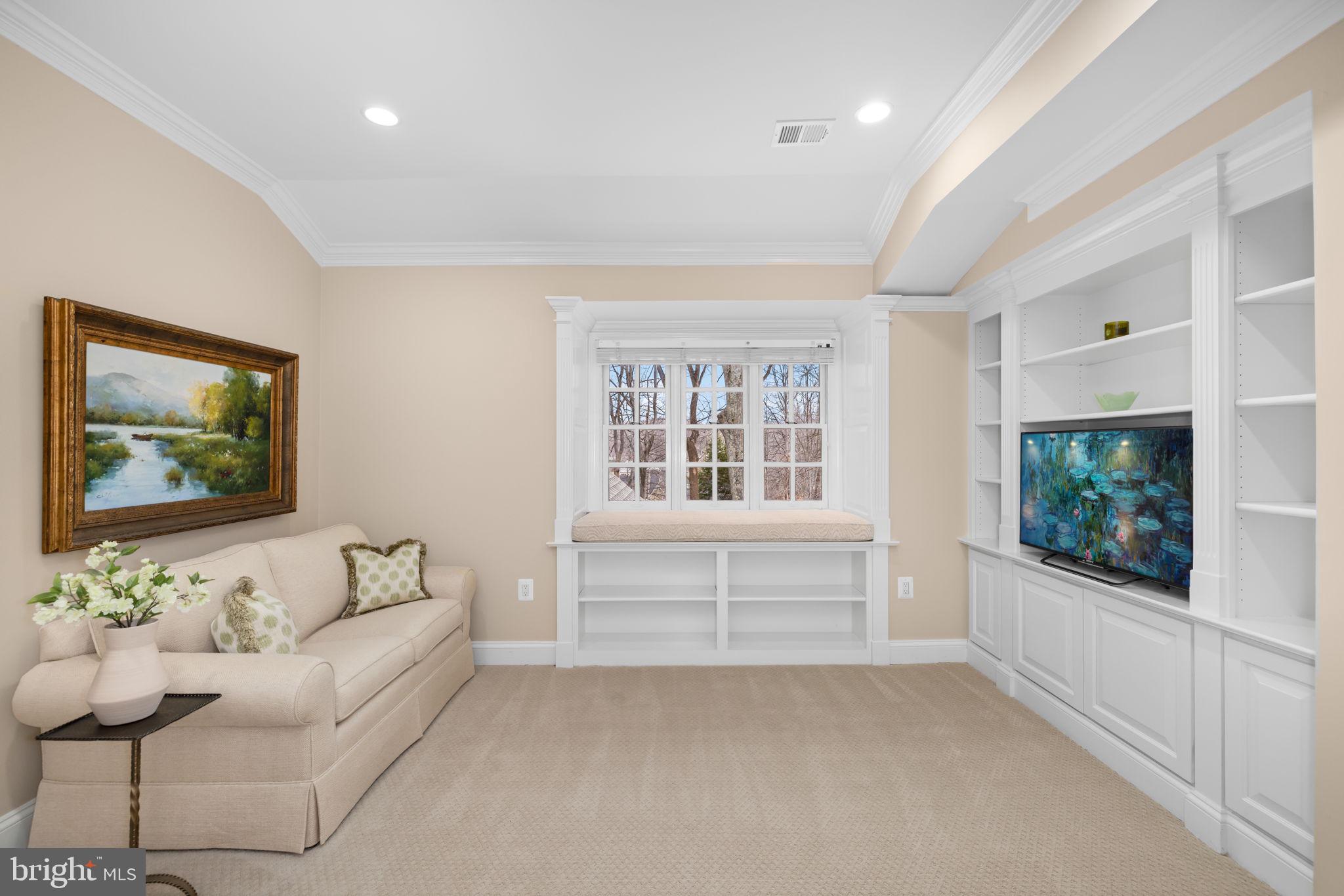 LANGLEY FOREST - Residential