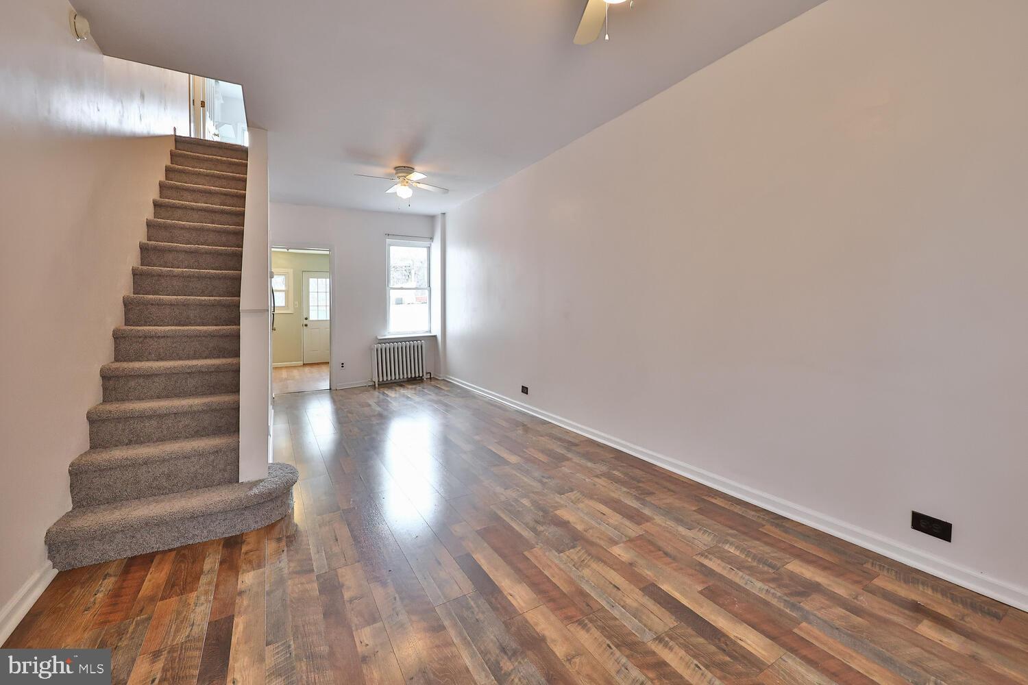 PORT RICHMOND - Residential Lease