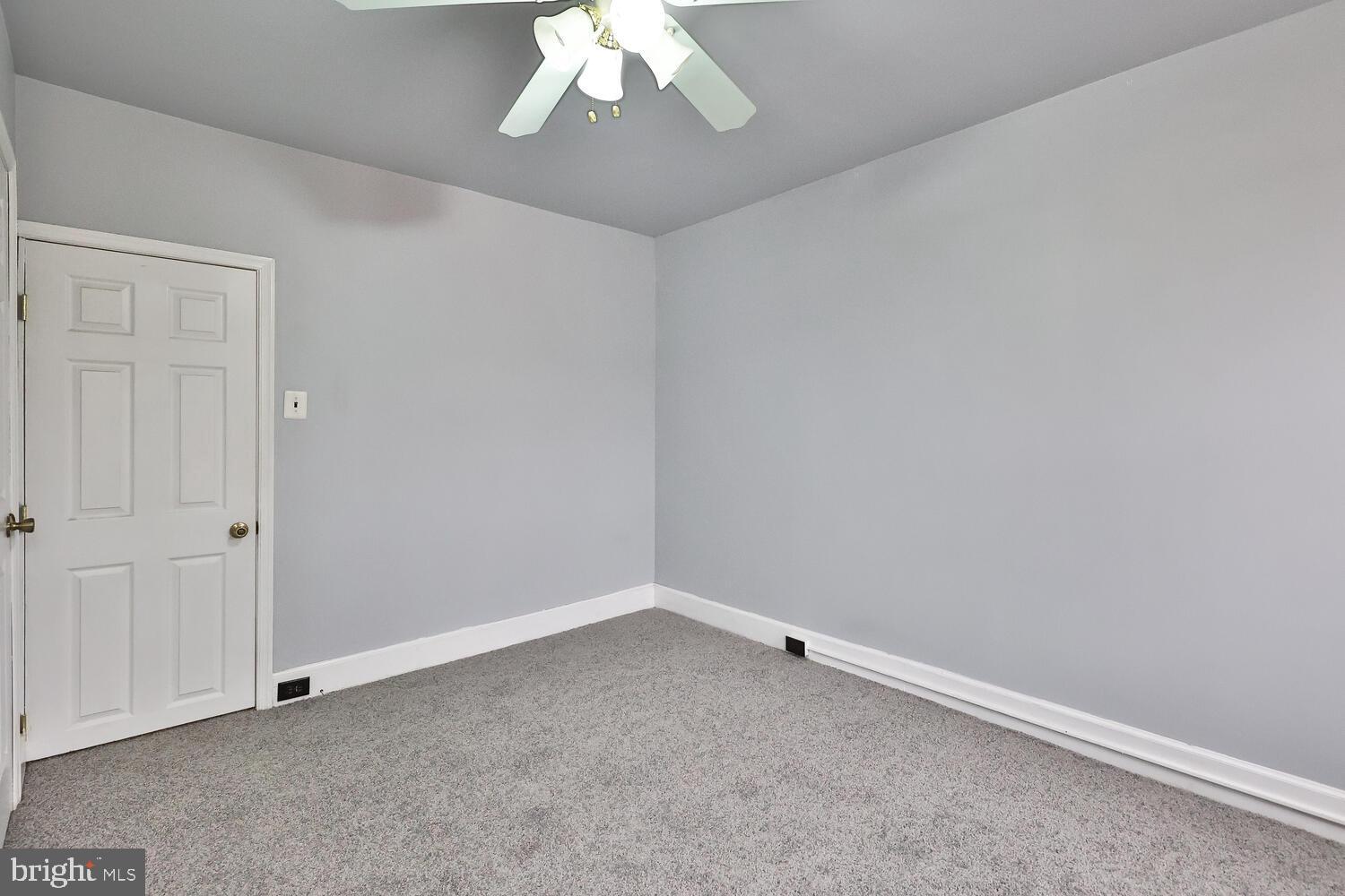 PORT RICHMOND - Residential Lease