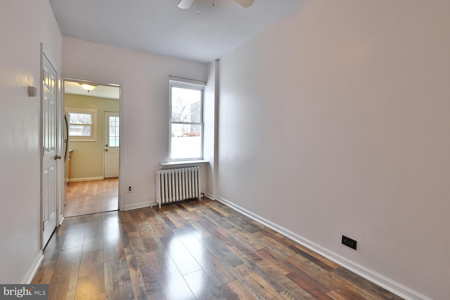 PORT RICHMOND - Residential Lease