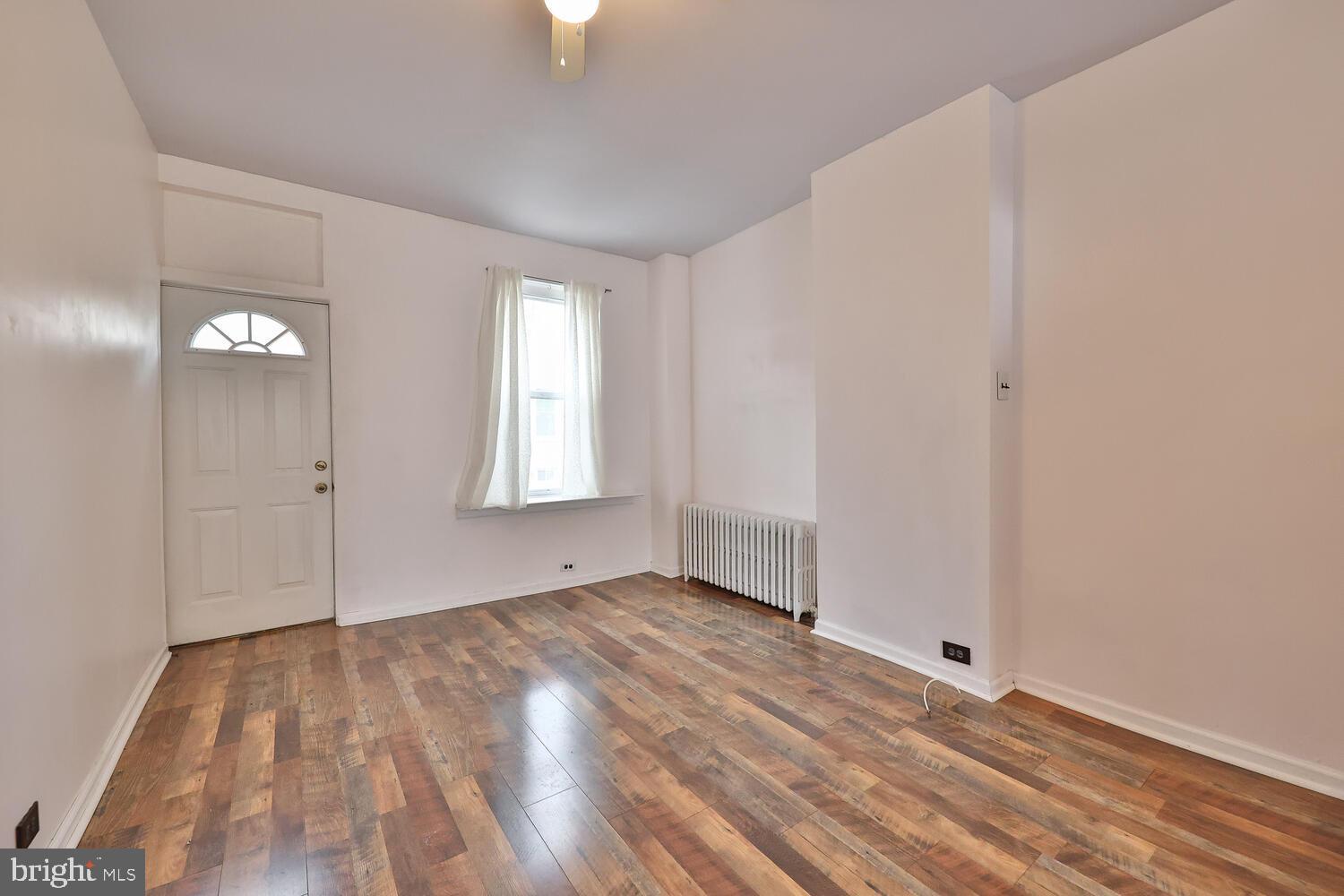 PORT RICHMOND - Residential Lease