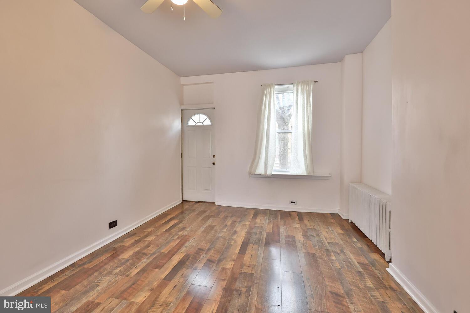 PORT RICHMOND - Residential Lease