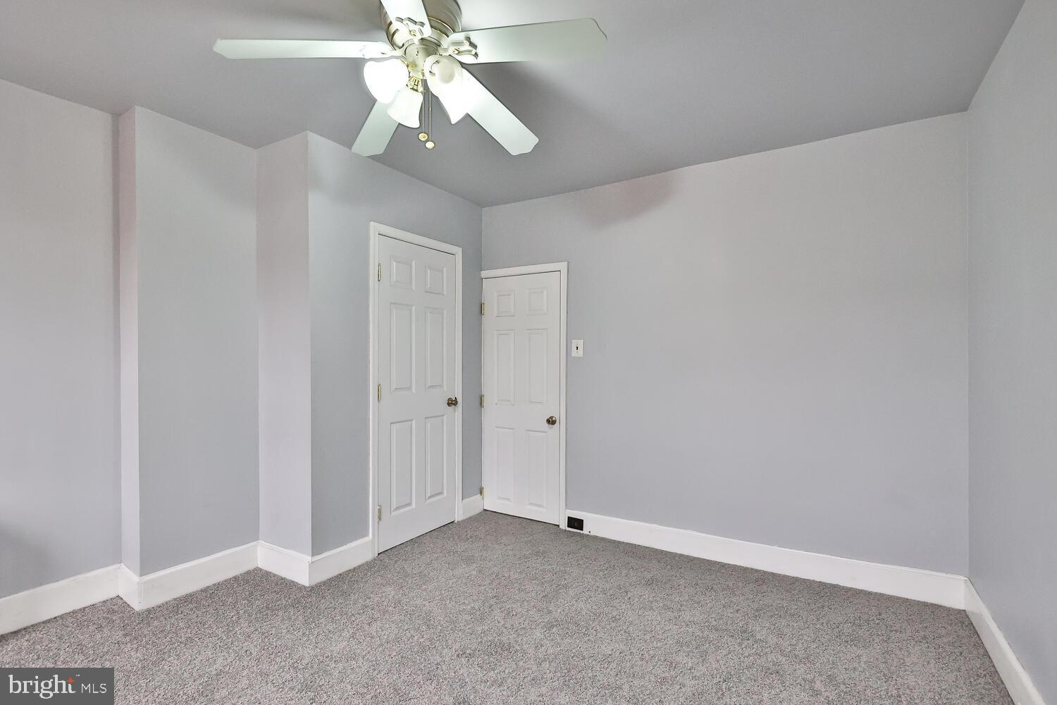 PORT RICHMOND - Residential Lease