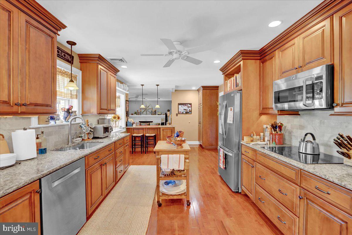 524 GRAPEVINE DRIVE