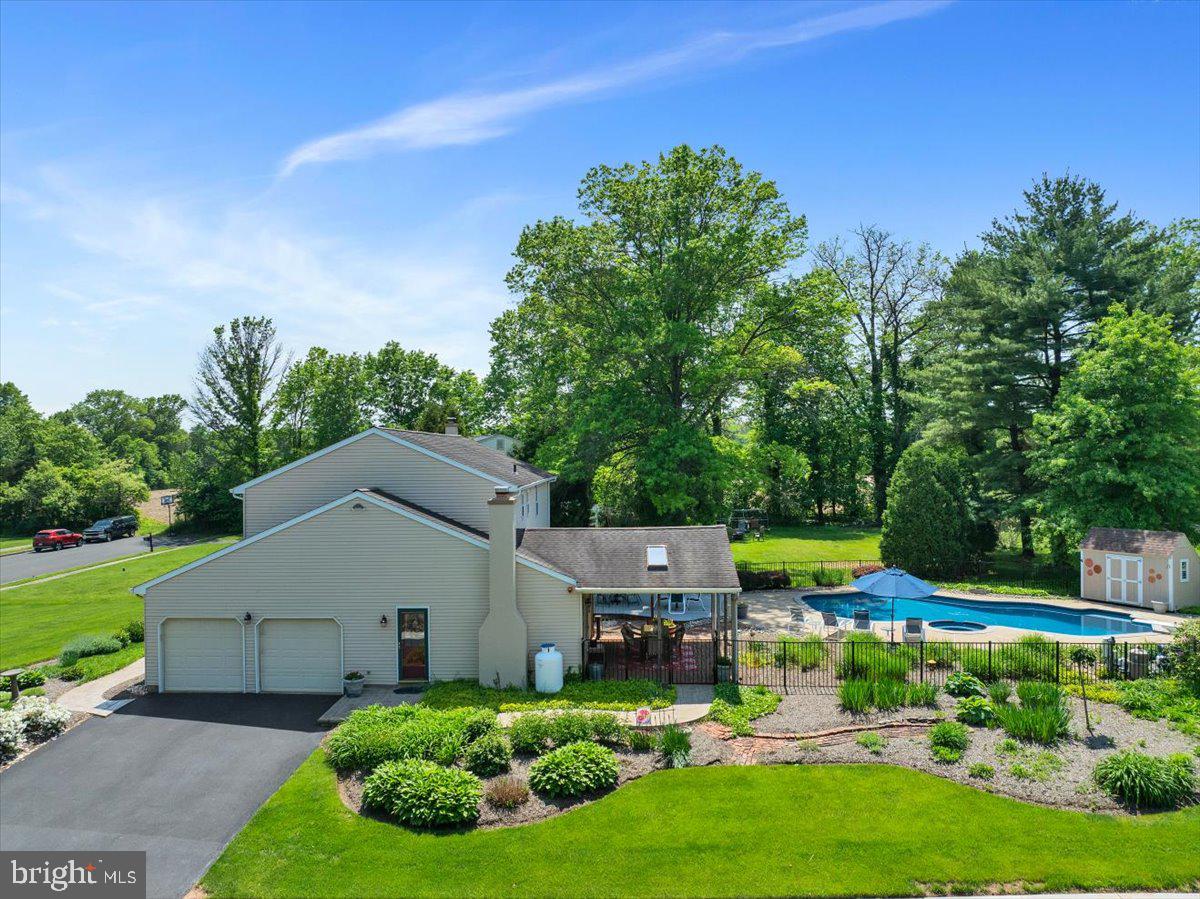 OAK WOOD EAST - Residential