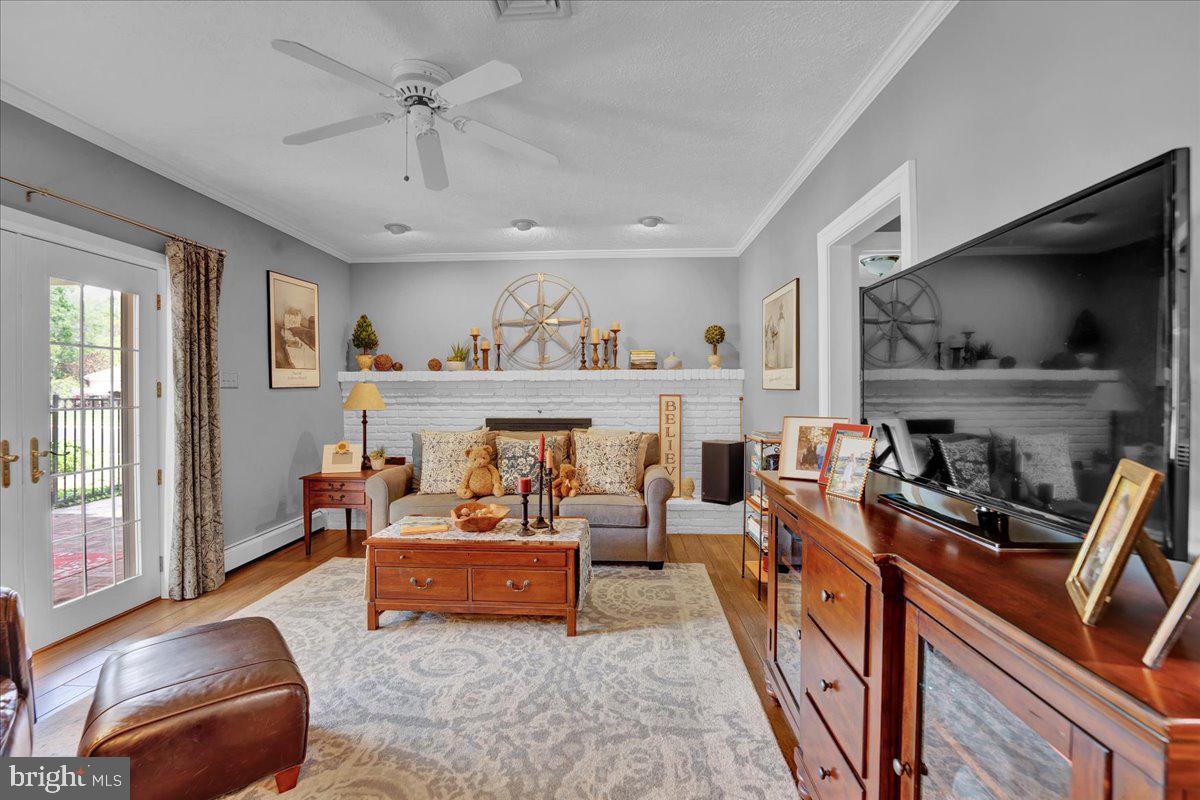 OAK WOOD EAST - Residential