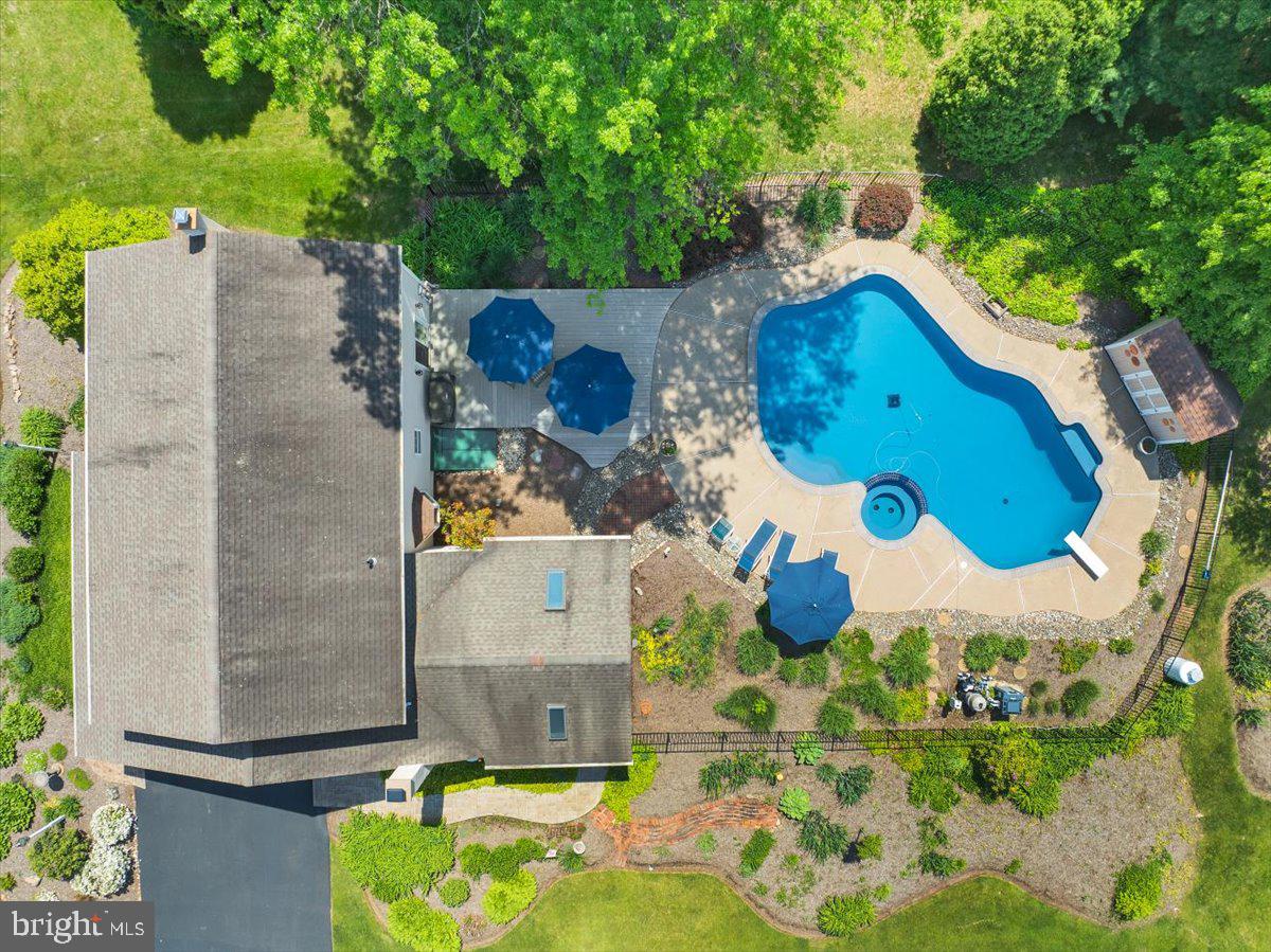 524 GRAPEVINE DRIVE