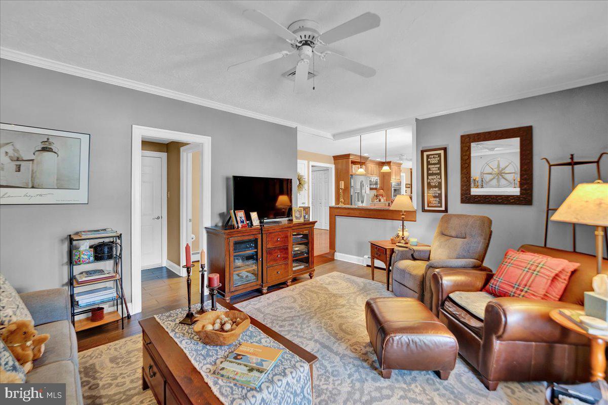 OAK WOOD EAST - Residential