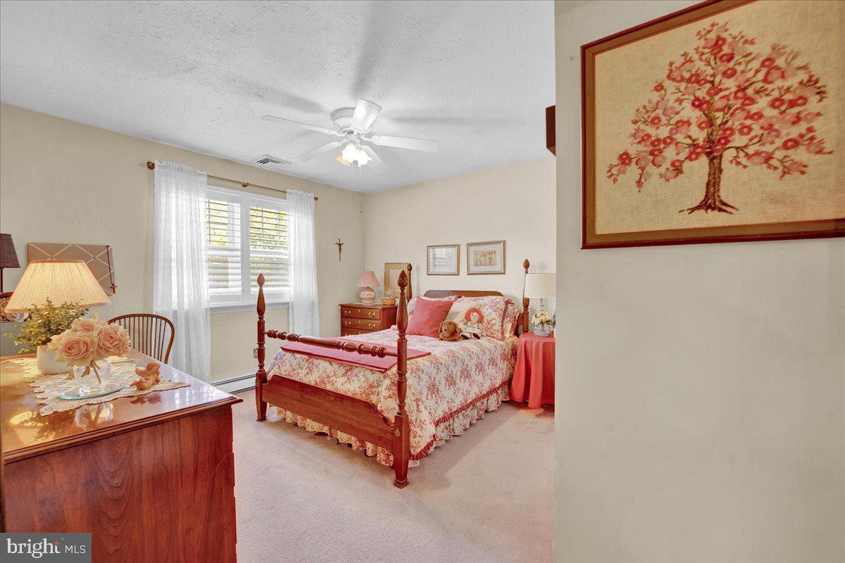 OAK WOOD EAST - Residential