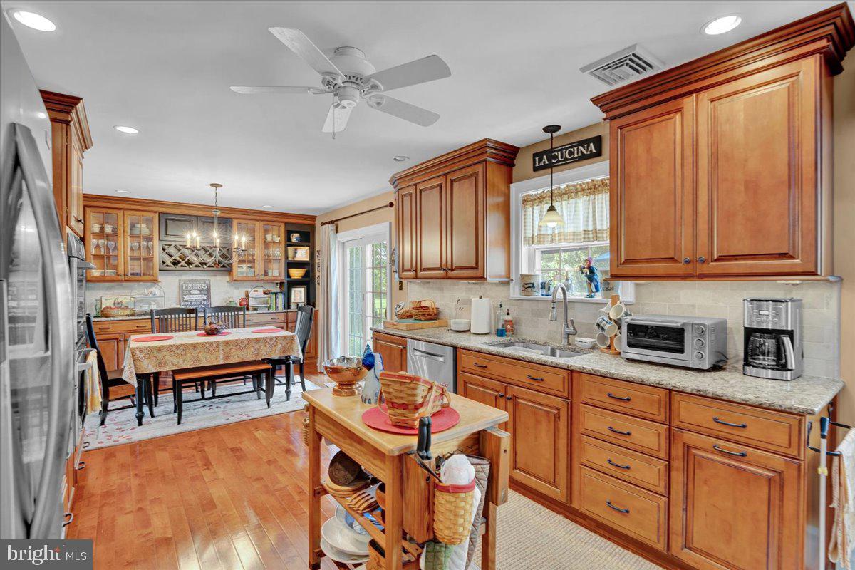 524 GRAPEVINE DRIVE